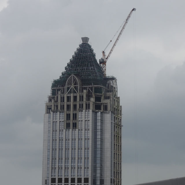 ?？谥玫貣|方廣場_深圳市蘇中九鼎機(jī)械設(shè)備有限公司